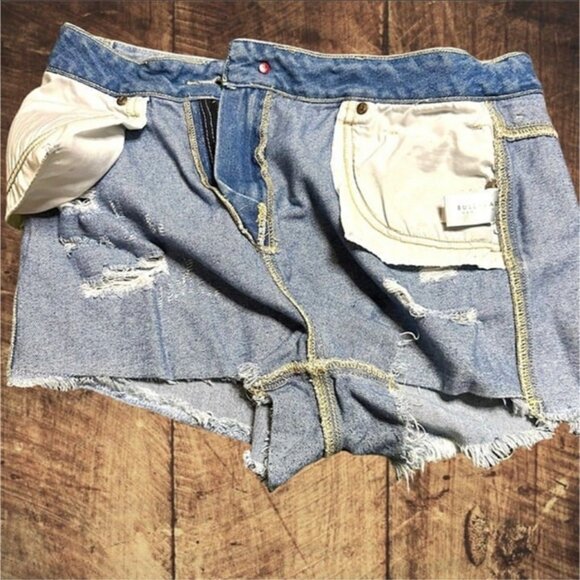Bullhead Denim High Rise Raw Hem Ripped Distressed Women's‎ Jean Shorts size 30 - Picture 11 of 11